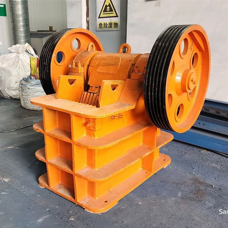 Aggregate jaw crusher